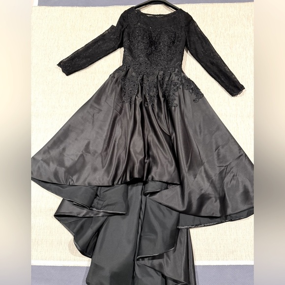 Black Wedding Dress / Evening Gown Size 6 NWT - Picture 9 of 13